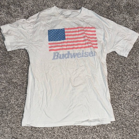 American Eagle Oversized Budweiser White T-Shirt with American Flag Design - Picture 1 of 1
